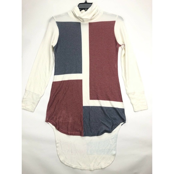 Go Couture turtleneck tunic top Size L Geo Print - Picture 2 of 6